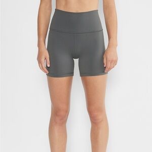 Aritzia Golden Life Cheeky Hi-Rise 5inch Short